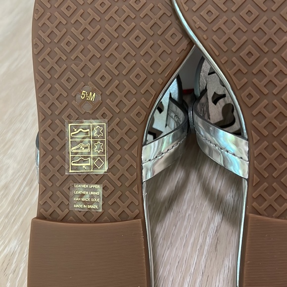 Tory Burch Miller Mirror Metallic Silver Sandals - Picture 7 of 10